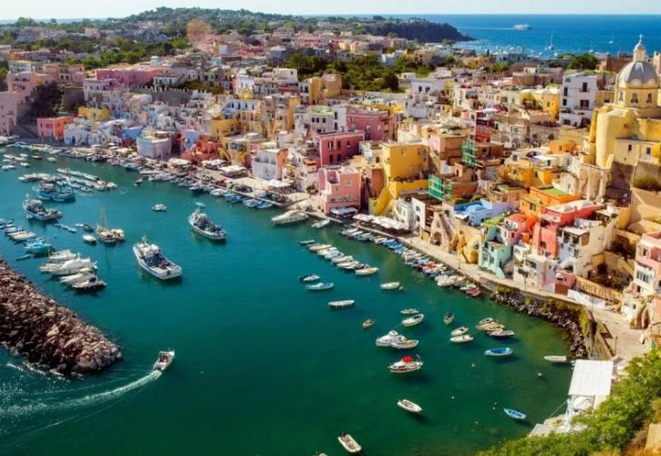 5 πανέμορφα νησιά της Ιταλίας που δεν είχατε σκεφτεί να επισκεφθείτε