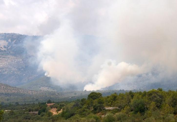 Μαίνονται τρεις πυρκαγιές στη νότια Γαλλία - Στάχτη 12.100 στρέμματα