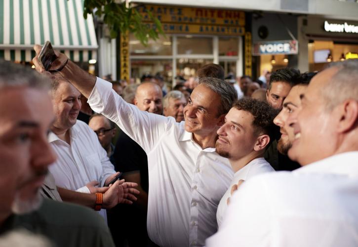 Μητσοτάκης: Κατώτατος μισθός πάνω από 950 ευρώ πριν τις εκλογές
