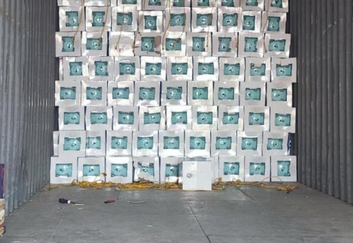ΑΑΔΕ: 1.296 φιάλες παράνομου φρέον κατασχέθηκαν σε Κήπους και Δοϊράνη