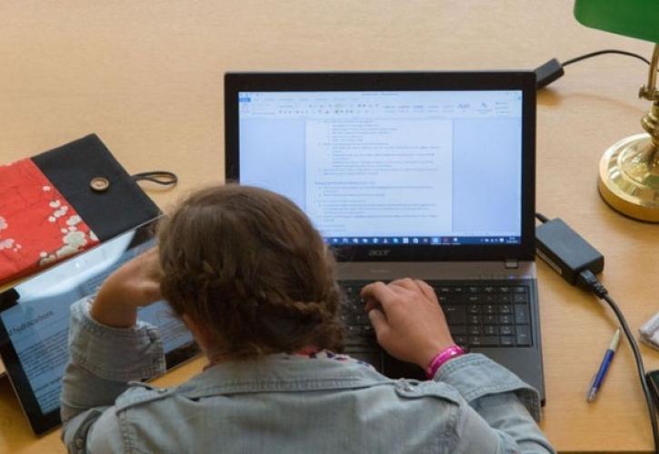 Ξεκινούν οι εγγραφές επιτυχόντων στα ΑΕΙ - Αποκλειστικά ηλεκτρονικά