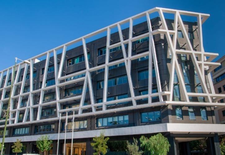 Ελληνική Αναπτυξιακή Τράπεζα: Με «προίκα» 2 δισ. ευρώ ανοίγει δρόμο για δάνεια έως 5 δισ. σε μικρομεσαίες