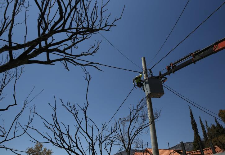 Με ταχείς ρυθμούς οι διαδικασίες αποκατάστασης μετά την πυρκαγιά στη Δυτική Αττική