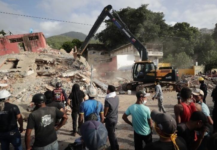 Σεισμός στην Κολομβία: Η αναζήτηση των εκατοντάδων αγνοουμένων συνεχίζεται