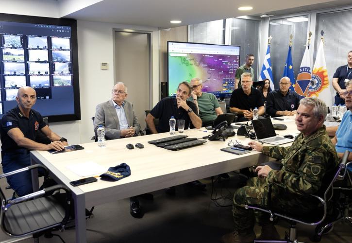 Μητσοτάκης: Μετέβη εκ νέου στο Συντονιστικό Κέντρο