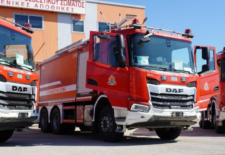 Παρελήφθησαν 14 νέα υδροφόρα πυροσβεστικά οχήματα 12.000 λίτρων στο Πυροσβεστικό Σώμα