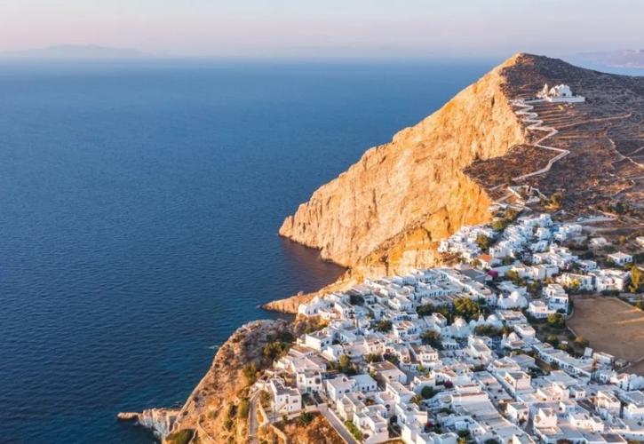 15 εντυπωσιακές Παναγίες του Αιγαίου: Παράδοση και τοπία που κόβουν την ανάσα