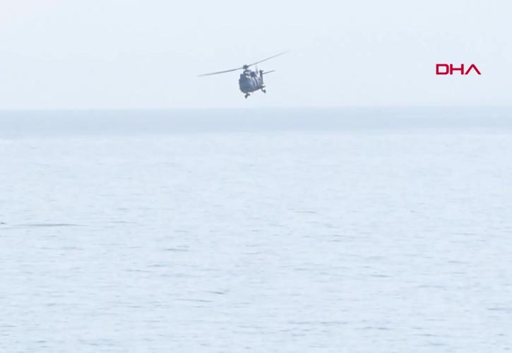 Σύγκρουση πλοίων στο Μαρμαρά: Εξετάζεται το «T-bone» – Επιχείρηση διάσωσης για 10 ναυτικούς