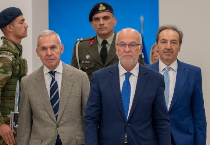 Συμφωνία για την εγκατάσταση δικαστικών υπηρεσιών σε μη επιχειρησιακά στρατόπεδα