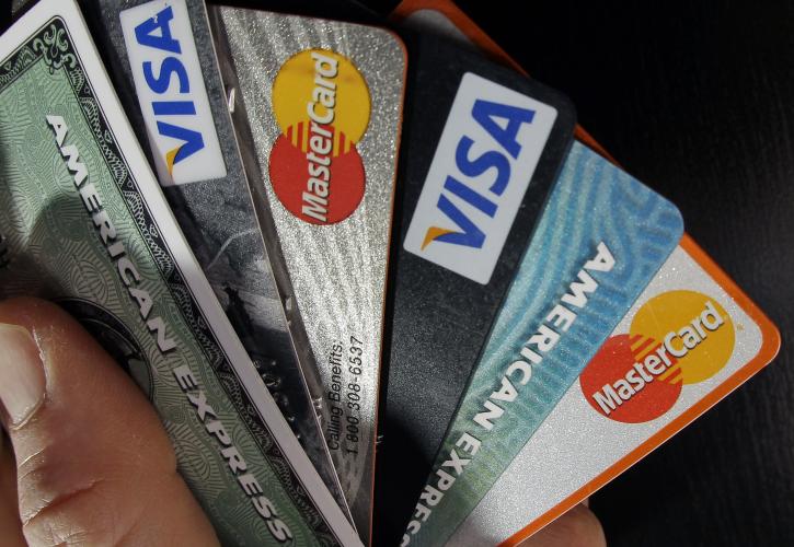 Έκπτωση στην εφορία μέσω… πιστωτικών καρτών