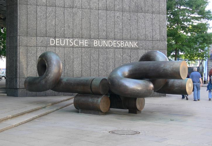 «Καμπανάκι» Bundesbank για τα «χειρότερα» αν χρειαστεί να μειώσει (πάλι) τα επιτόκια η ΕΚΤ