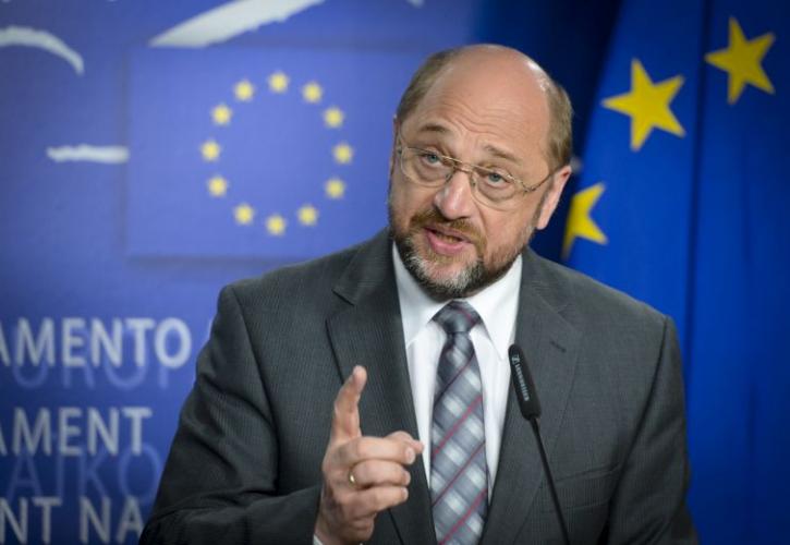 Schulz: Οικονομική βοήθεια σε χώρες που υποδέχονται πρόσφυγες