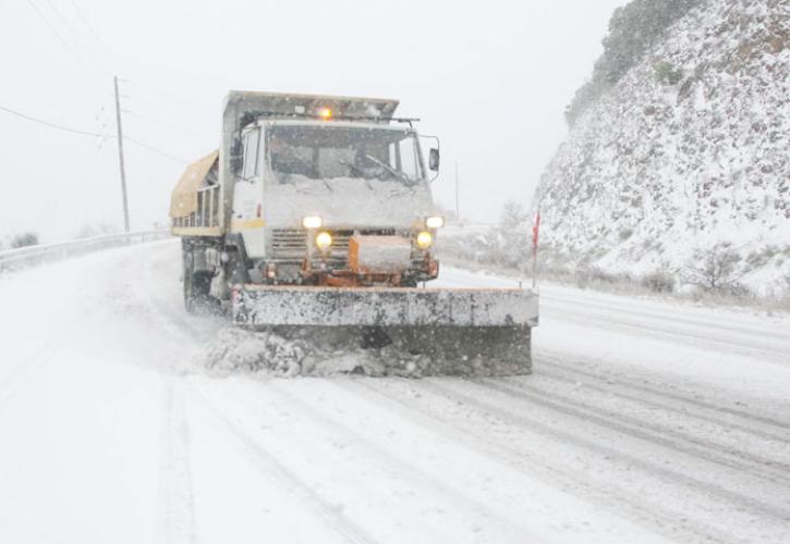 Χιονοθύελλα πλήττει τις βορειοανατολικές ΗΠΑ - Ακυρώθηκαν εκατοντάδες πτήσεις, κλειστά τα σχολεία