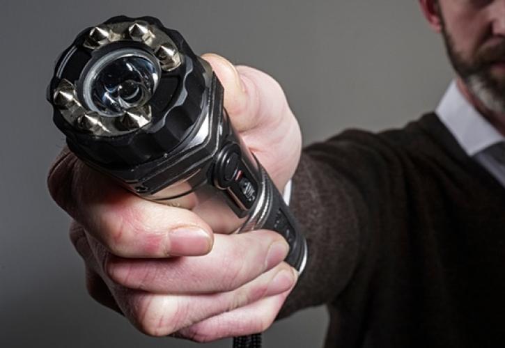 Παράνομα όπλα «κρυμμένα» στον κατάλογο της Amazon