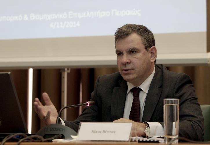 Ύφεση 1,5% προβλέπει το ΙΟΒΕ για το 2016