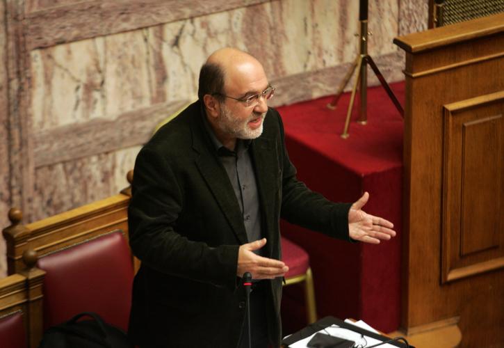 Αλεξιάδης: Το 2016 συλλέγουμε όλες τις αποδείξεις