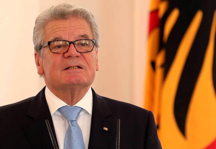 Gauck: Να σταθεροποιήσουμε τη φιλία Γερμανών-Ελλήνων