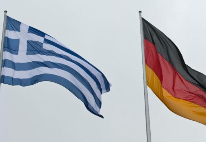 Tagesspiegel: Η Ελλάδα τα καταφέρνει καλύτερα από τη Γερμανία στο πιστοποιητικό εμβολιασμού