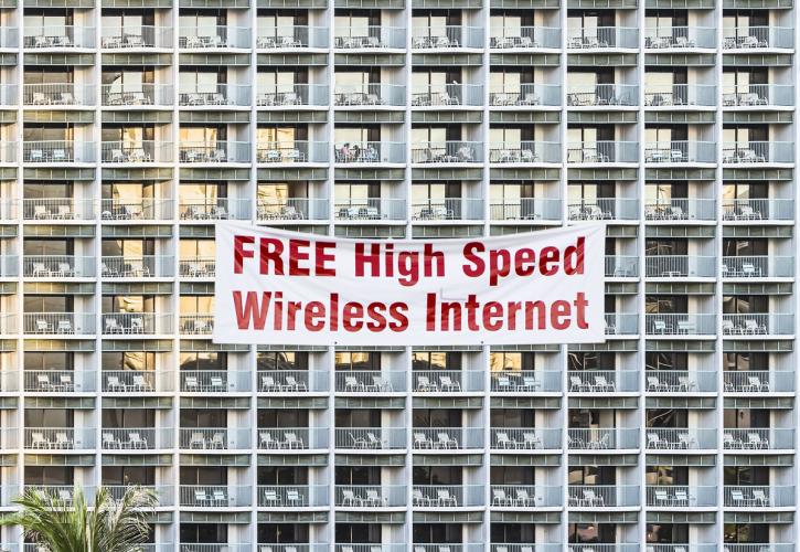 Τσιγκούνηδες ακόμη και οι κροίσοι, ζητούν free Wi-Fi στα ξενοδοχεία!