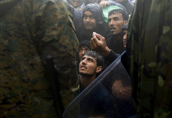 «Φλέγοντα» τα μέτωπα του προσφυγικού για την κυβέρνηση