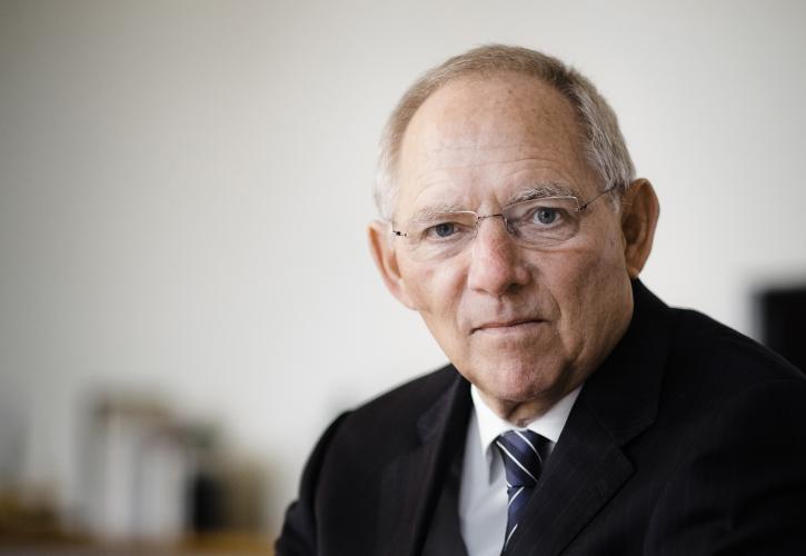 WSJ: O Schaeuble δεν θα έλεγε όχι σε νέα συζήτηση για Grexit