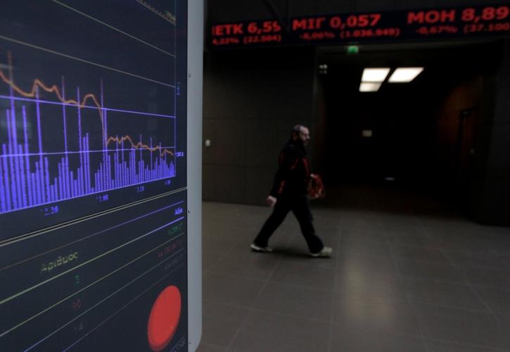 Πτώση άνω του 5% με τραπεζικές πιέσεις στο Χρηματιστήριο
