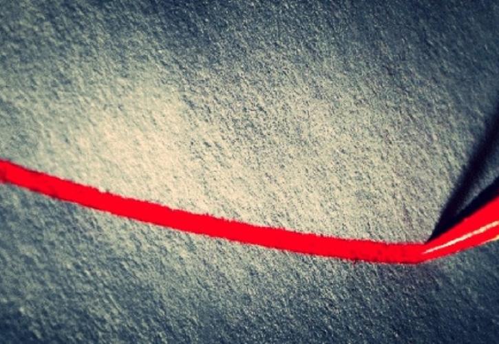 Κόκκινες γραμμές ή κόκκινες εμμονές;