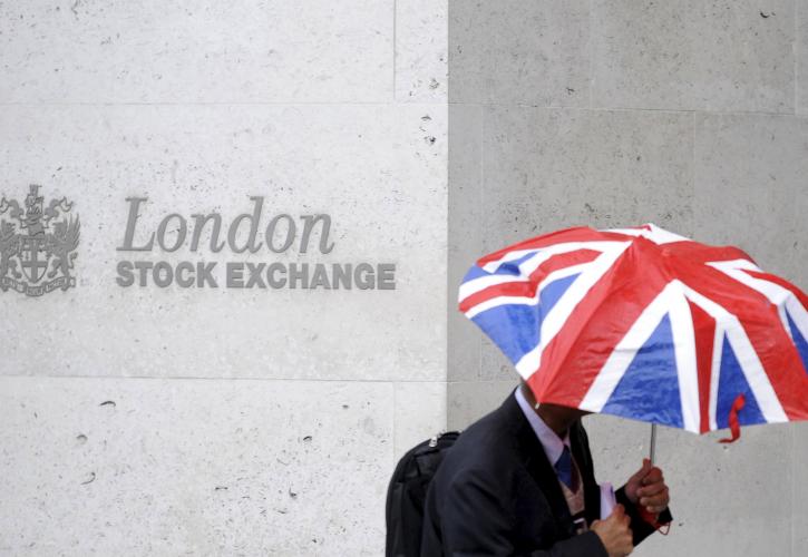 BoE: Παρακολουθούμε στενά τις αγορές μετά την «κατάρρευση» της στερλίνας