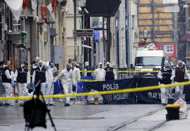 Πέντε νεκροί από την επίθεση στην Κωνσταντινούπολη
