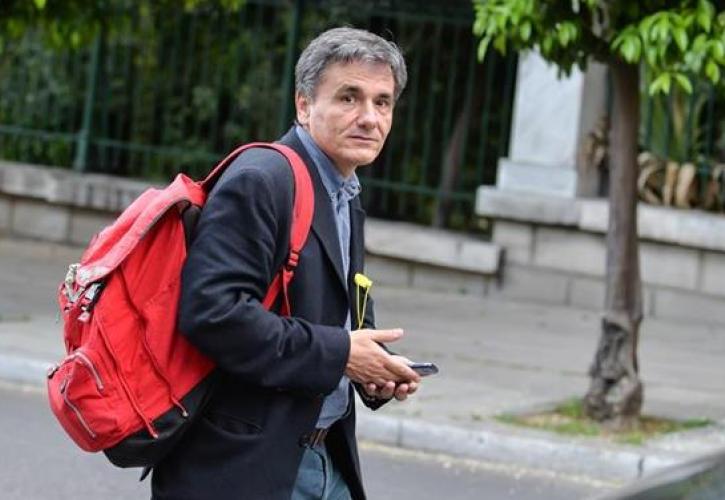 Με «σύννεφα» συνεχίζεται η διαπραγμάτευση - Δυσαρέσκεια στους Θεσμούς
