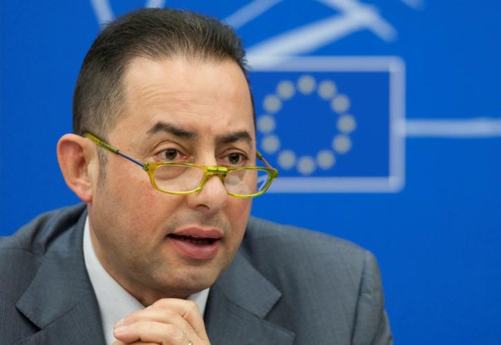 Pittella: Όχι στον εκβιασμό της Ελλάδας