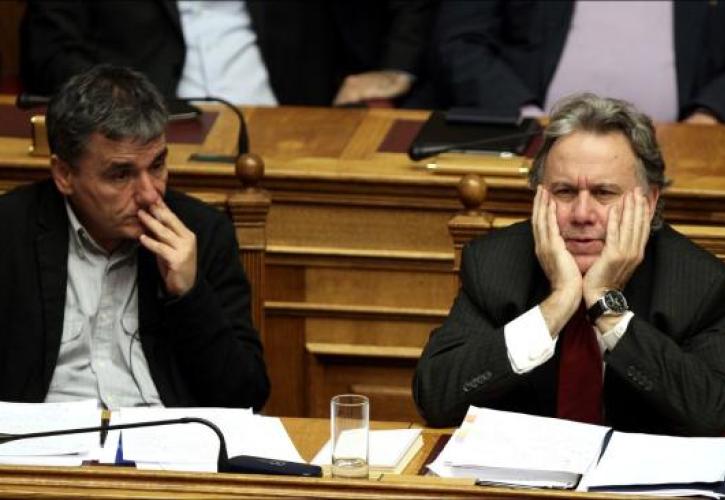 Aπό το ύψος της μείωσης των συντάξεων «περνά» η αξιολόγηση