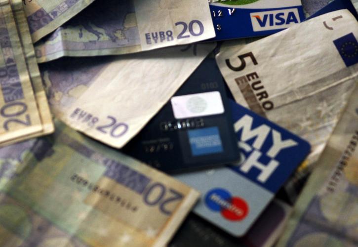 Πόσο κοστίζουν οι συναλλαγές με πλαστικό χρήμα