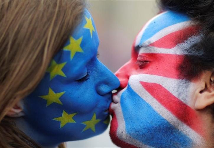 Γιατί οι τεχνολογικοί κολοσσοί «τρέμουν» το Brexit