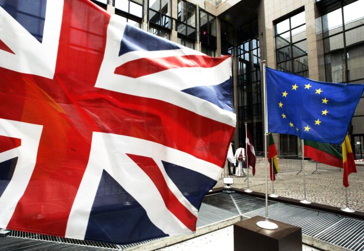 Brexit: Η Βρετανία παρακάμπτει το πρωτόκολλο με την ΕΕ για τη Βόρεια Ιρλανδία