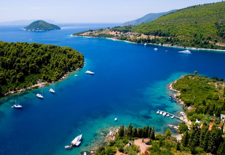 Daily Telegraph: 15 ελληνικά νησιά για τις φετινές καλοκαιρινές διακοπές