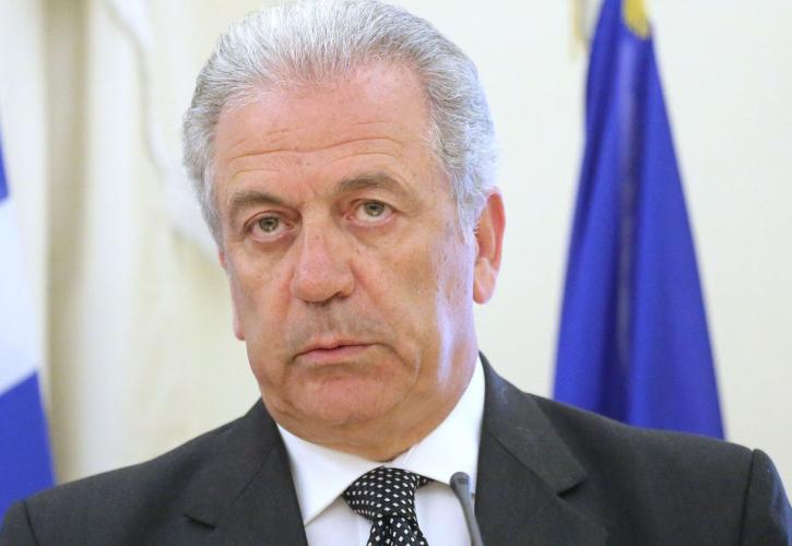 Αβραμόπουλος: Σωστά στείλαμε αμυντικό εξοπλισμό στην Ουκρανία