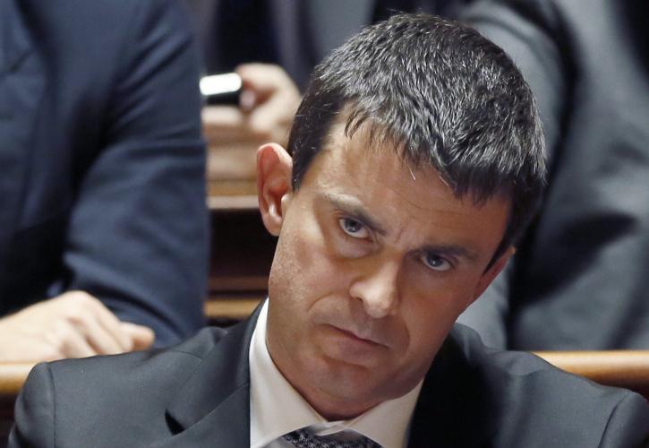 Valls: Θα συνεχίσουμε τις επιχειρήσεις στη Συρία