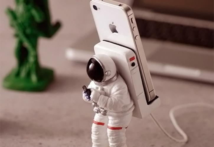 Πέντε gadget που θα ...μεταμορφώσουν το κινητό σου