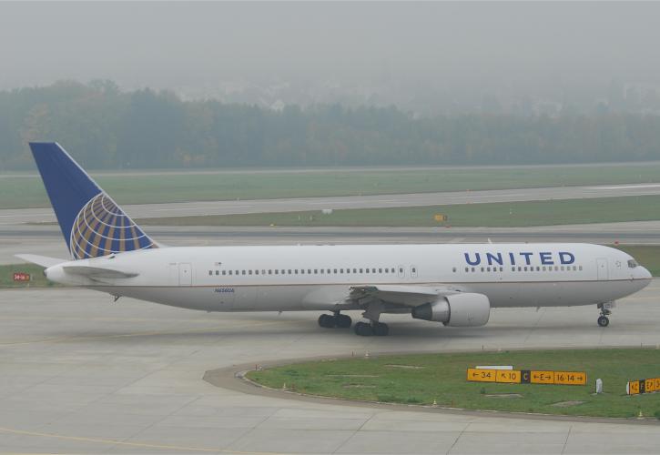 Καλύτερα των εκτιμήσεων τα έσοδα της United Airlines στο γ' τρίμηνο 