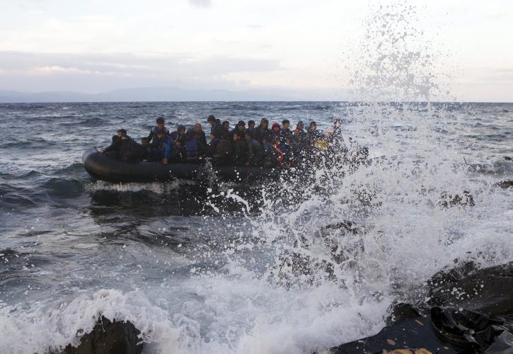 Εντοπισμός 47 αλλοδαπών σε σκάφος νότια της Γαύδου