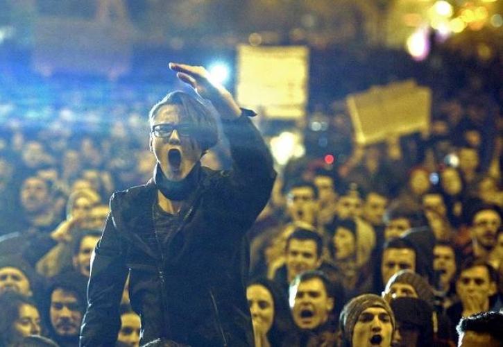 Γερμανία: Δεκάδες χιλιάδες άνθρωποι διαδήλωσαν και πάλι κατά της Ακροδεξιάς