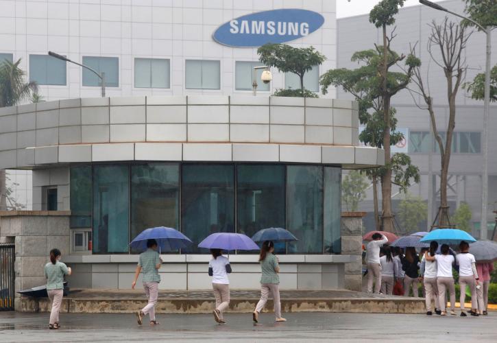 Δεν προχωρά σε απoλύσεις εργαζομένων η Samsung