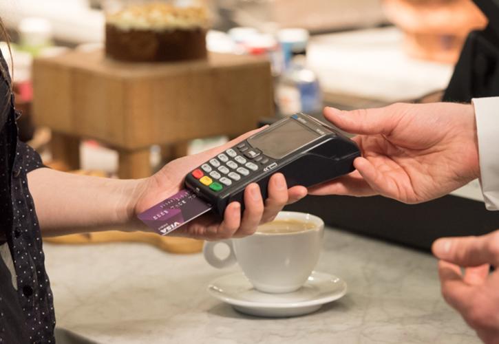 «Βρέχει μετρητά» για όσους πληρώνουν με κάρτα