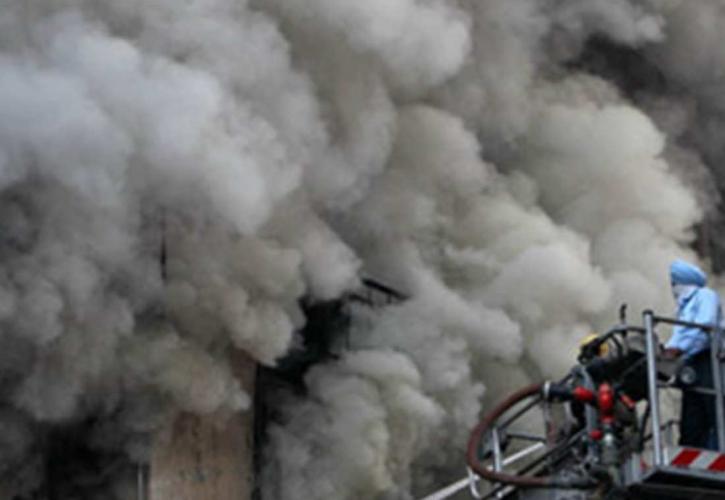 Ινδία: Τουλάχιστον 27 νεκροί και 40 τραυματίες από πυρκαγιά σε κτίριο στο Νέο Δελχί