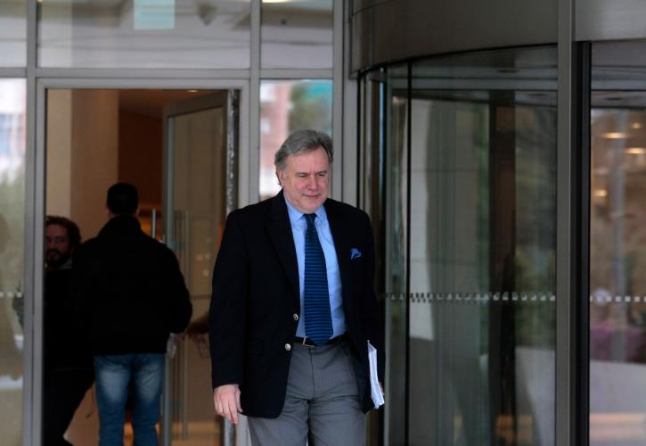 Ενδοκυβερνητική διαμάχη για τα οικογενειακά επιδόματα