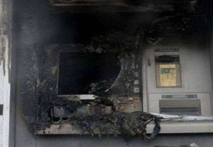 Θεσσαλονίκη: Άγνωστοι ανατίναξαν ΑΤΜ τράπεζας στη Σουρωτή