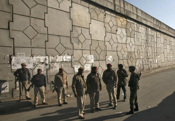 Κλείνει μεθοριακό πέρασμα στα σύνορα Πακιστάν - Αφγανιστάν, αναφορές για πυρά