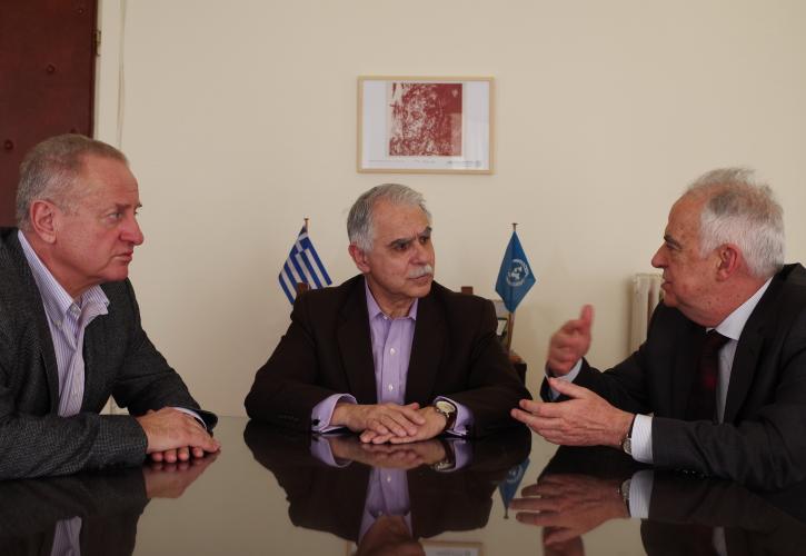 Τα ΕΛΠΕ «θερμαίνουν» τους πρόσφυγες