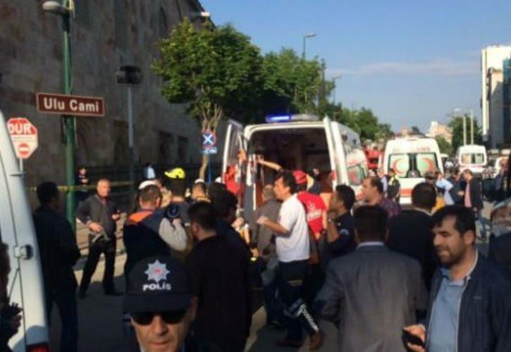 Πακιστάν: Τουλάχιστον 56 νεκροί και 194 τραυματίες από επίθεση σε τέμενος στην Πεσαβάρ